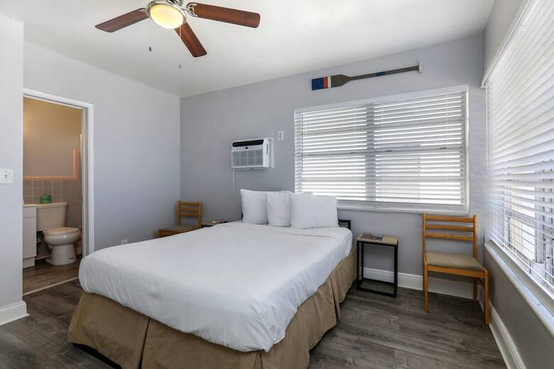 Hotel Paradise Oceanfront Hbh