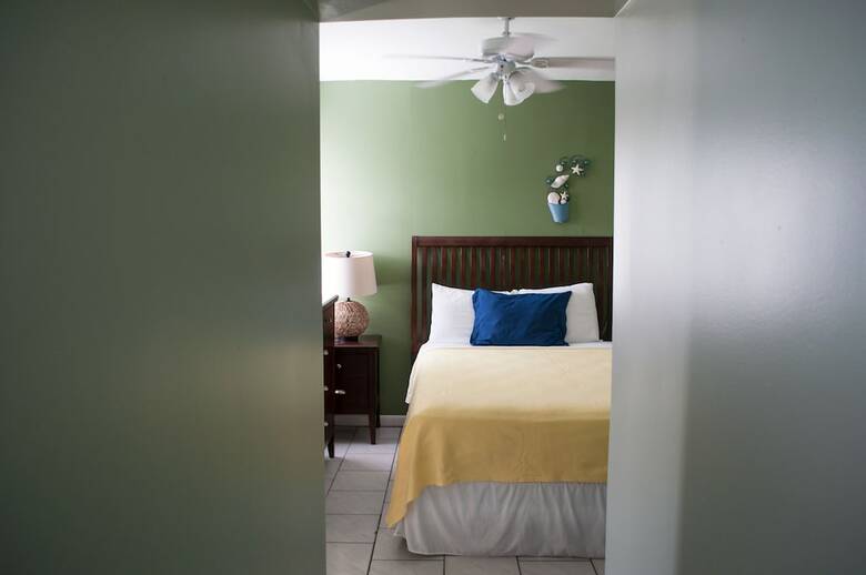 Hotel Paradise Oceanfront Hbh