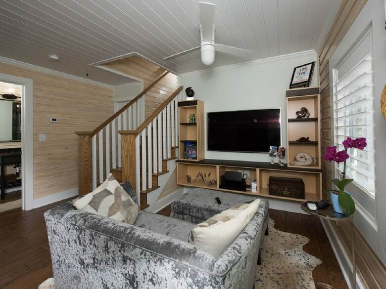 6west Beach Cottages