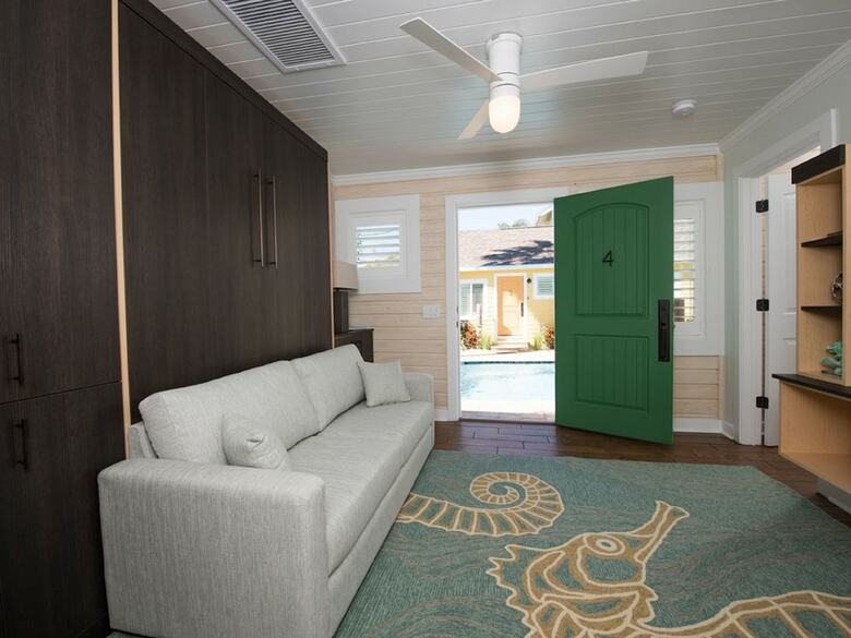 6west Beach Cottages