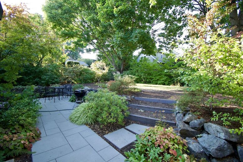 Phinney Ridge Flat Backyard Oasis