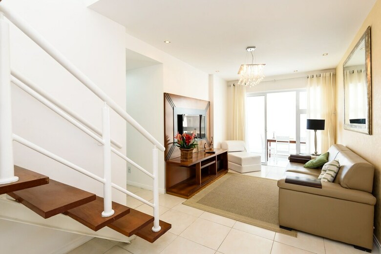 Omar Do Rio - Apartamento Cobr