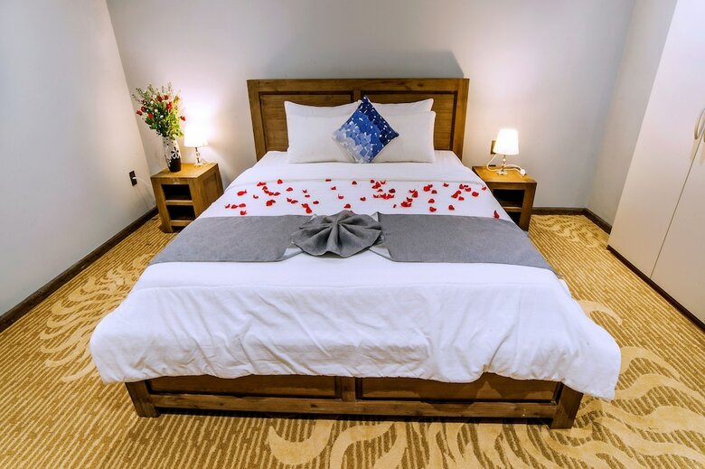 Thu Trang Beachfront Hotel