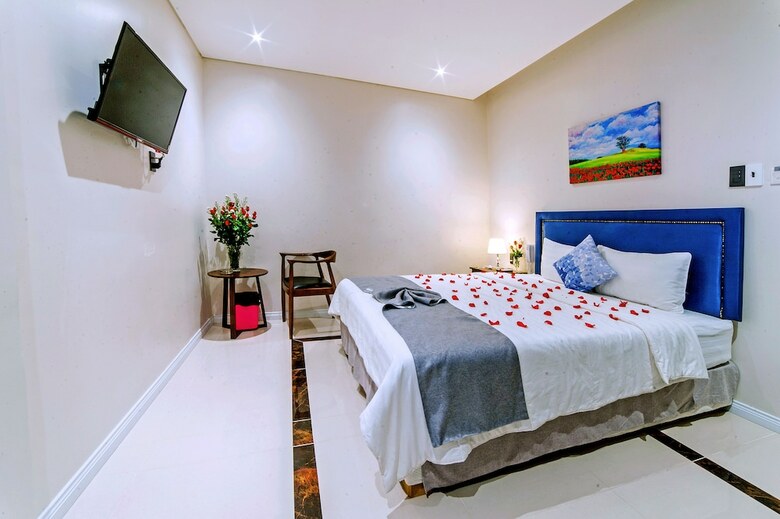 Thu Trang Beachfront Hotel