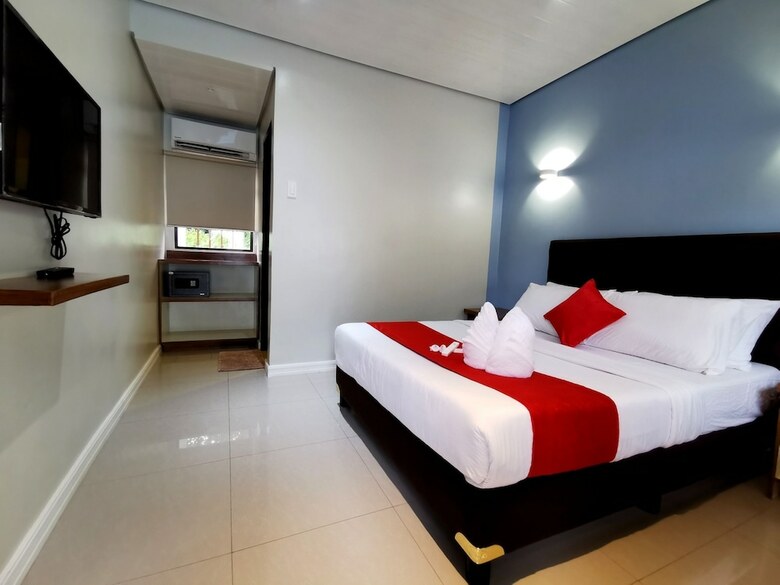 Charms Hotel