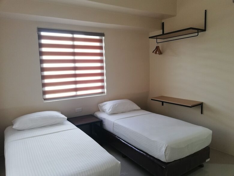 Eon Centennial Express Hotel