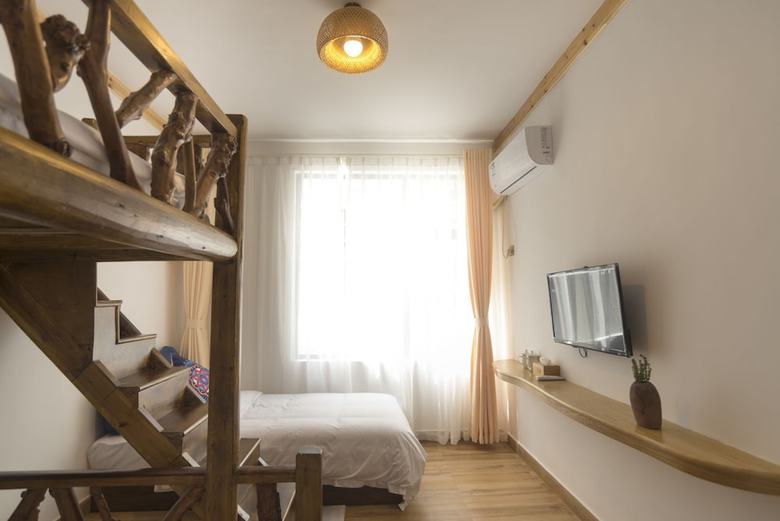 Hotel Jiesu Renwen Guest House
