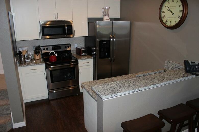 Aco63670 - Lucaya Village - 3 Bed 2 Baths Townhouse