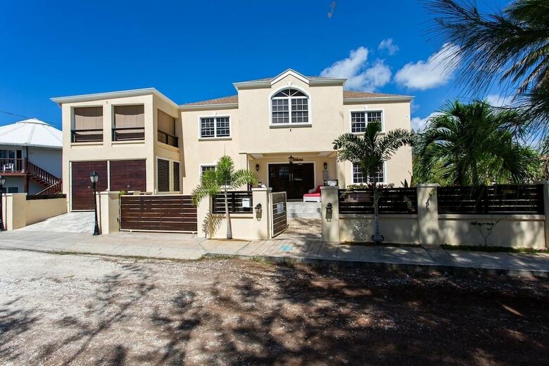 Villa Hidden Gem Barbados - A Luxury Bed & Breakfast Experience