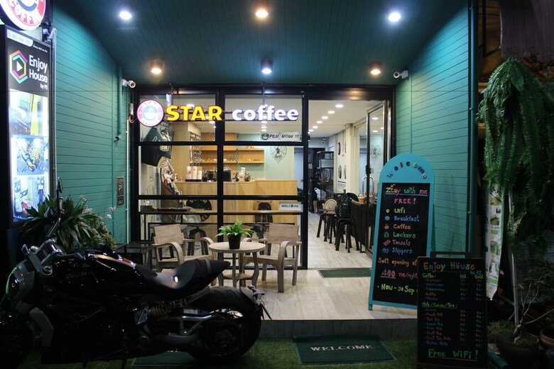 Hostal Enjoy House