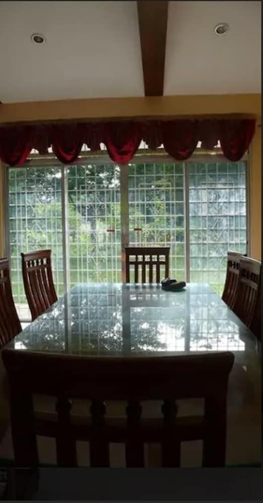 Hotel Sarmiento Guesthouse