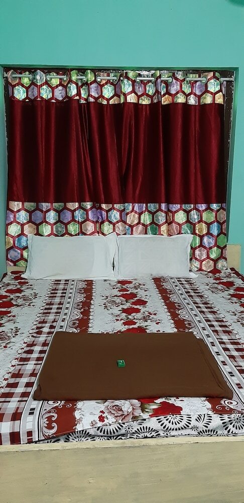Hotel Goroomgo Tapati Villa Puri