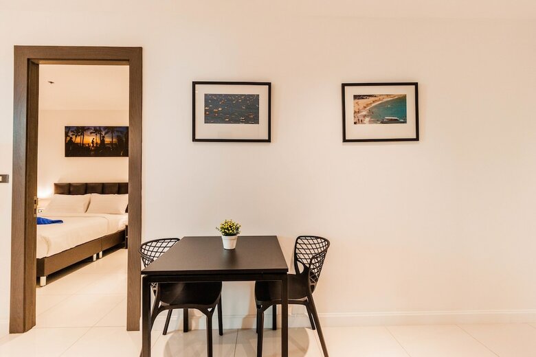 Apartamentos The Point Pratumnak By Psr