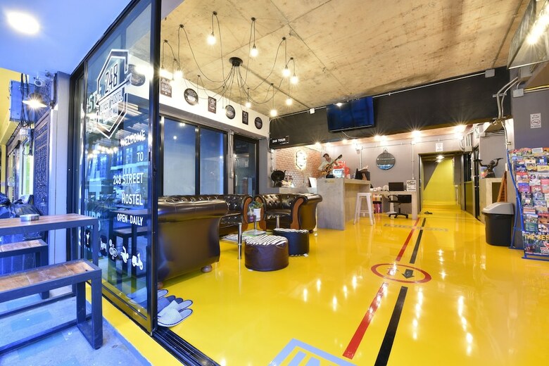 Hostal 248 Street Hostel