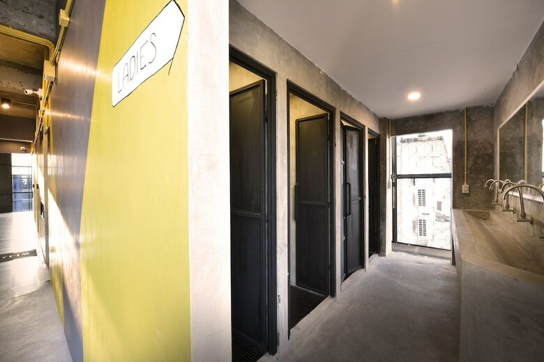 Hostal 248 Street Hostel