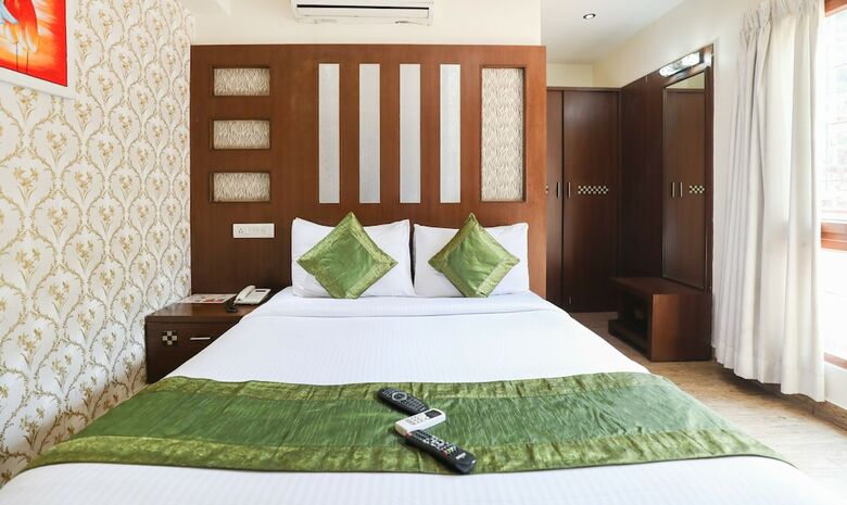 Hotel Treebo Select Grand Premier Suites