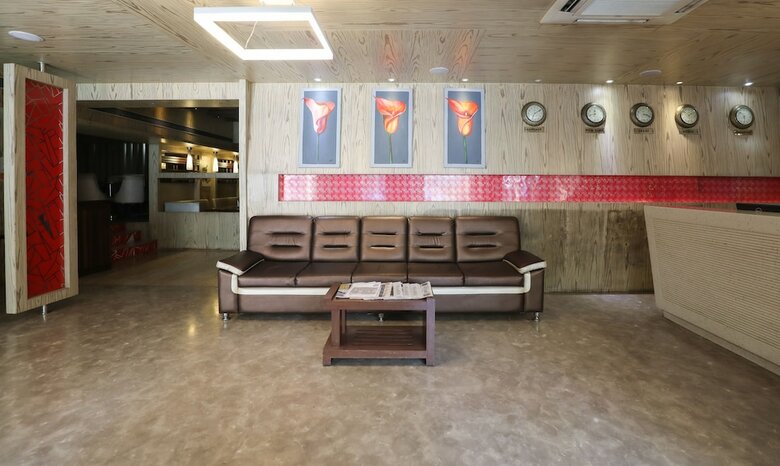 Hotel Treebo Select Grand Premier Suites