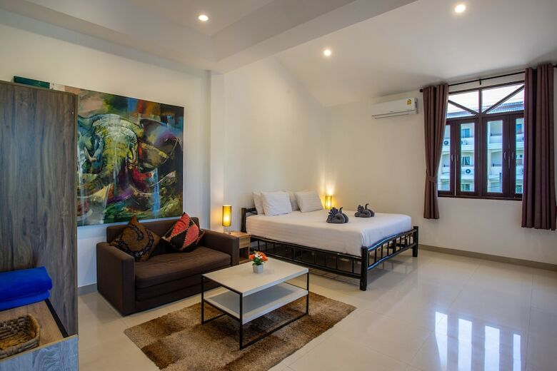 Apartamentos Brodie Rawai Resort