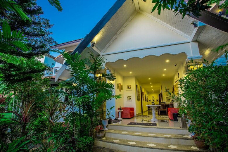 Apartamentos Brodie Rawai Resort