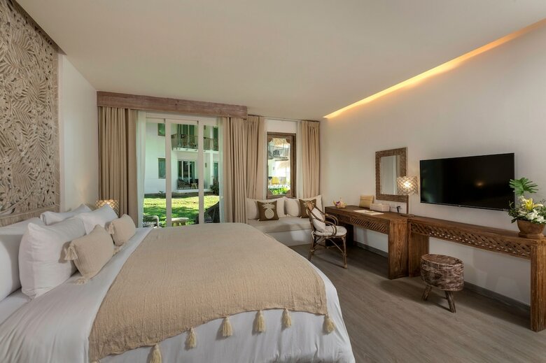 Hotel Eden Beach Resort And Spa