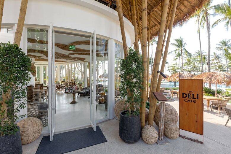 Hotel Eden Beach Resort And Spa