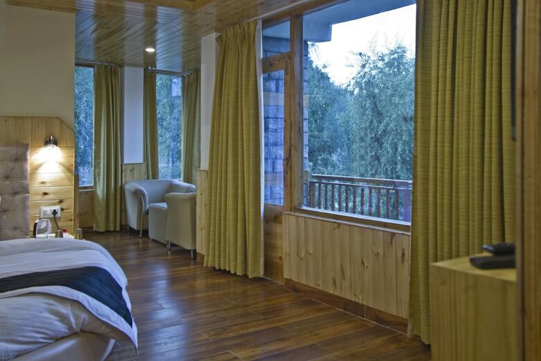 Hotel Himalyan River And Camps