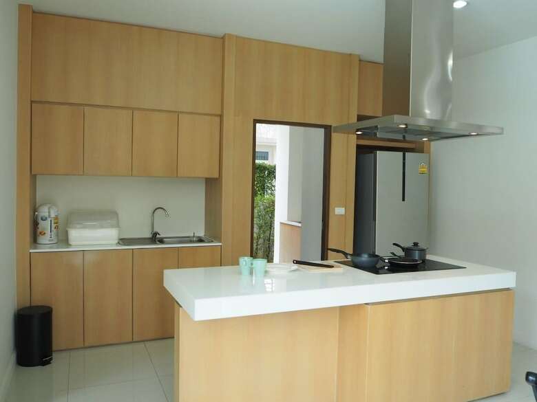 Anb Pool Villa 4br Beachfront In Pattaya