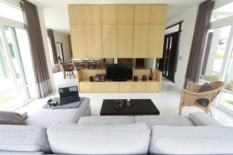 Anb Pool Villa 4br Beachfront In Pattaya