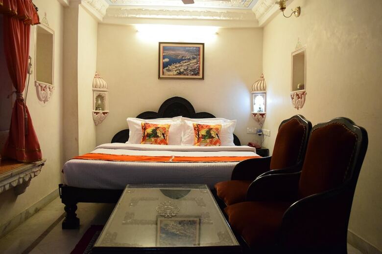 Shree Jagdish Mahal Heritage Hotel