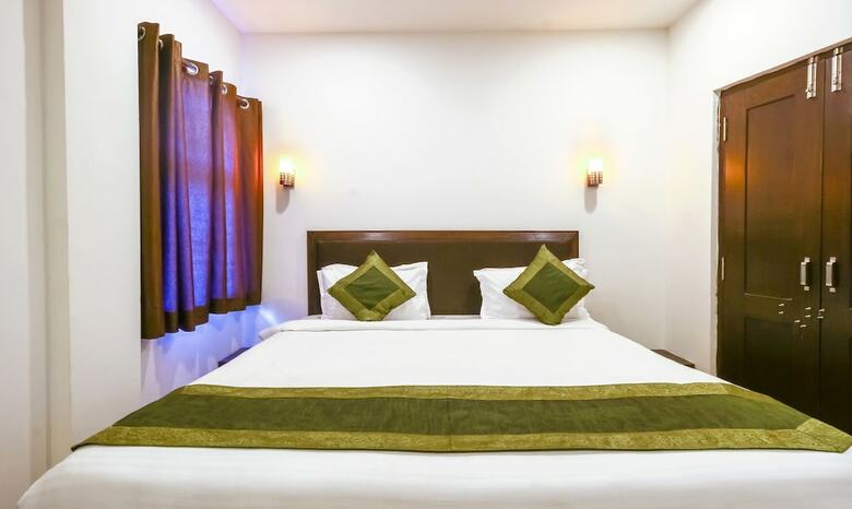 Hotel Treebo Trip Celebriti@arpora