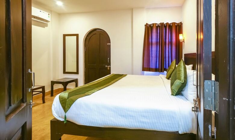 Hotel Treebo Trip Celebriti@arpora