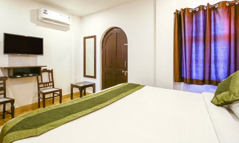 Hotel Treebo Trip Celebriti@arpora