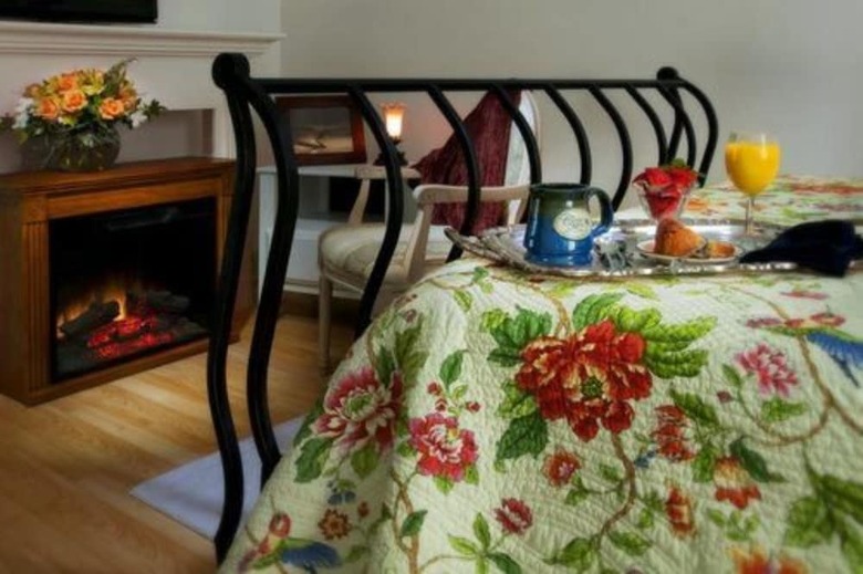The Carriage House Bed And Breakfast