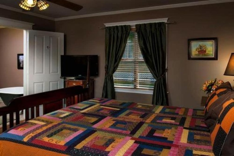 The Carriage House Bed And Breakfast