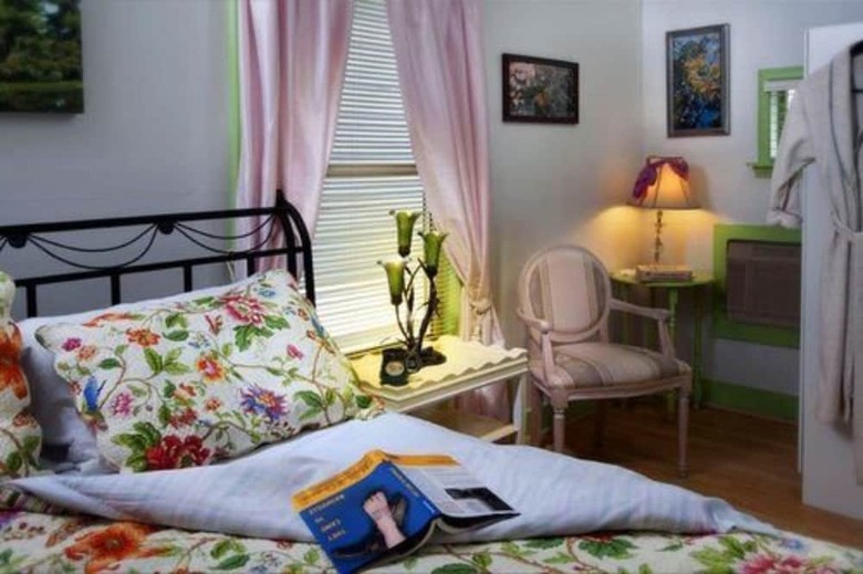 The Carriage House Bed And Breakfast