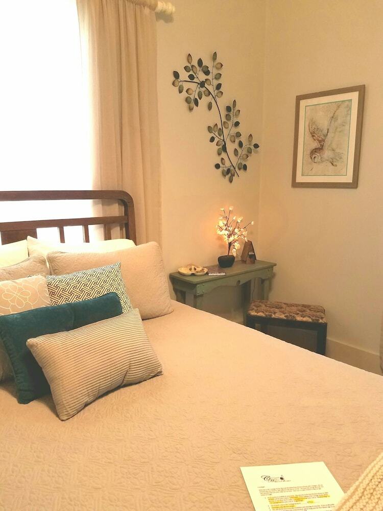 The Carriage House Bed And Breakfast