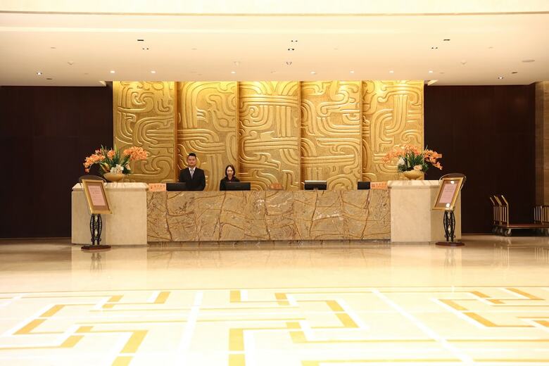 Queensir International Hotel