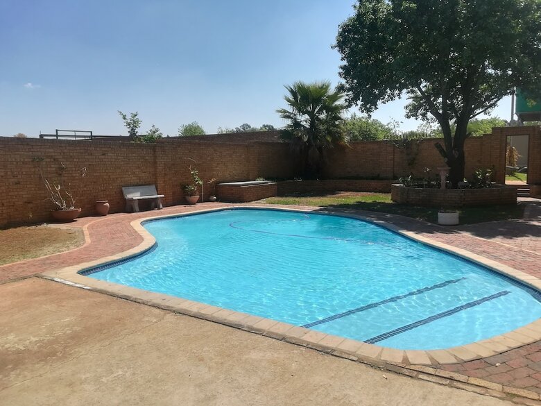 Hostal Backpackers Connection