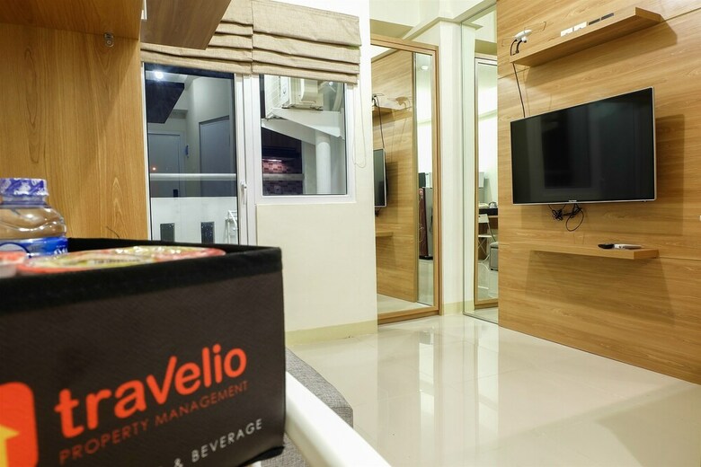 Modern Studio Apartment 26 On Top Of Green Pramuka Mall