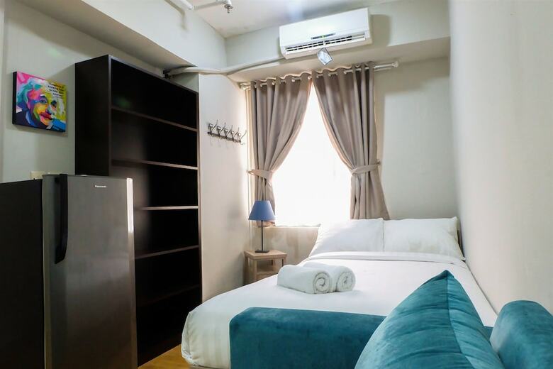 Spacious Pool View Menteng Square Apartment