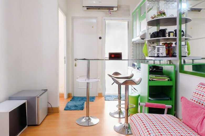 Great Location Green Pramuka Apartment
