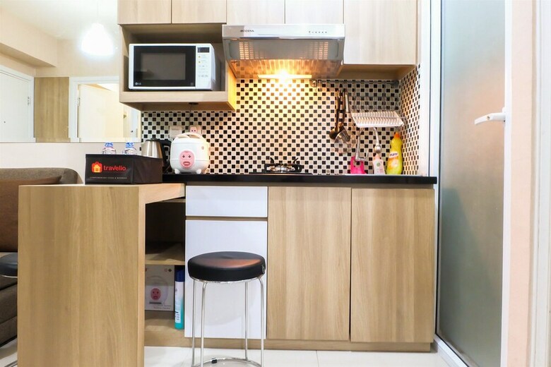 Cozy Green Pramuka Apartment