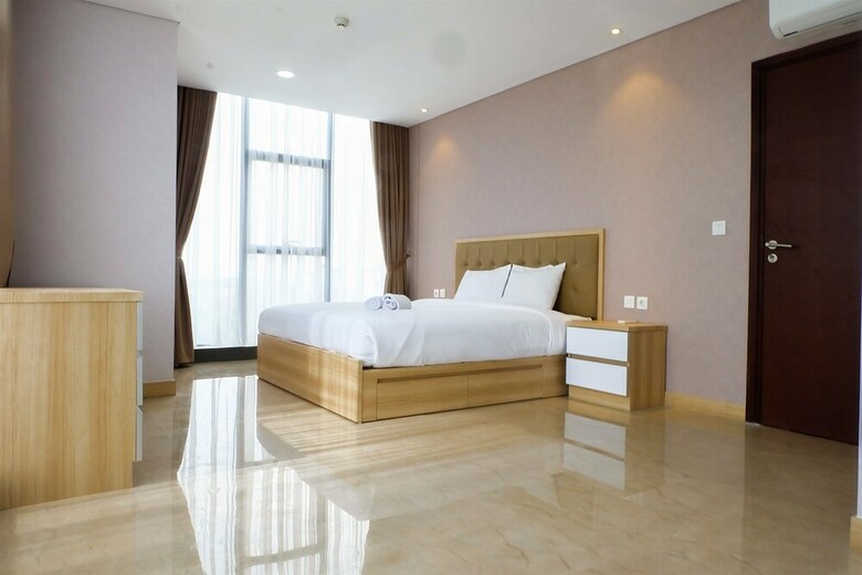 The 6th Floor L'avenue Apartment