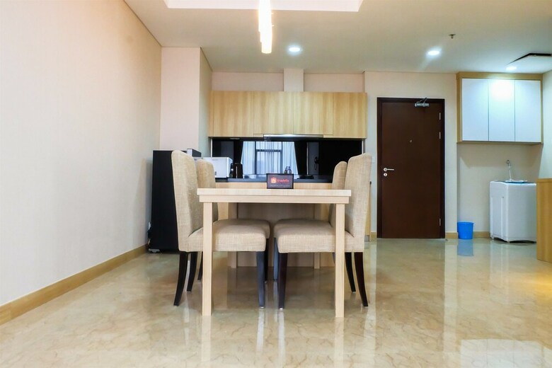 The 6th Floor L'avenue Apartment