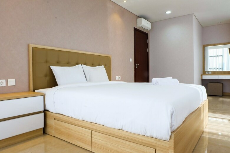 The 6th Floor L'avenue Apartment