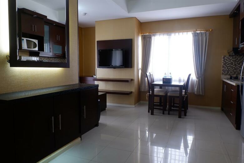 Cosmo Terrace Apartment With Direct Access To Thamrin City Mall