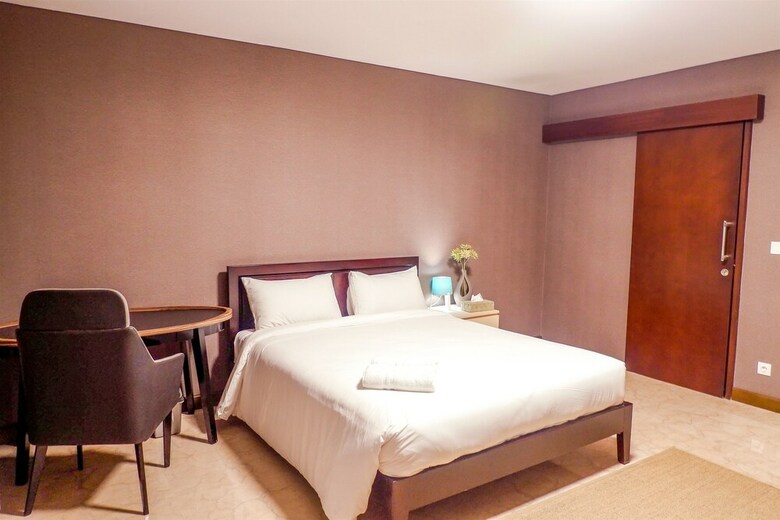 Luxurious L'avenue Apartment