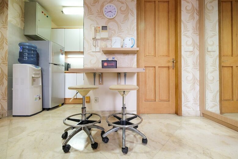 Classic Studio Park Royale Apartment Near Sudirman
