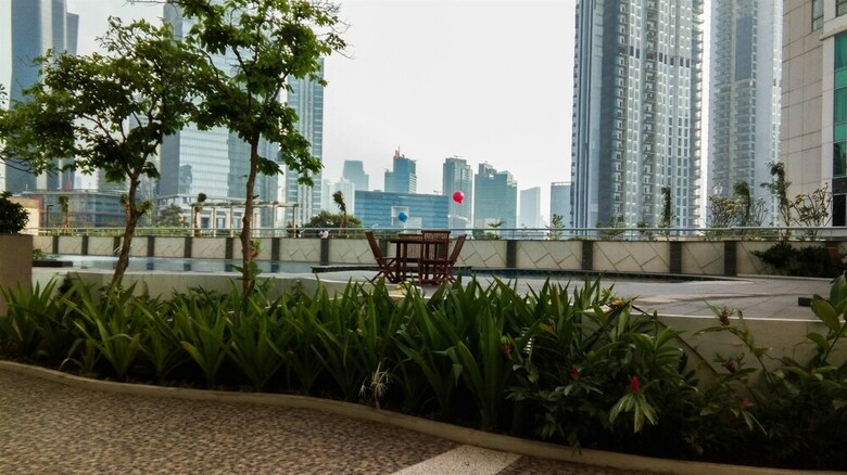Comfortable The Wave Apartment Near Epicentrum Kuningan