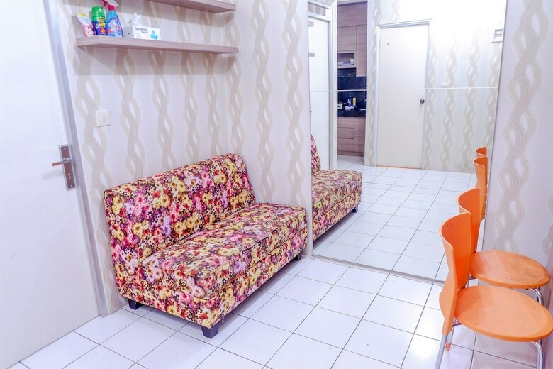 Warm Cozy Menteng Square Apartment